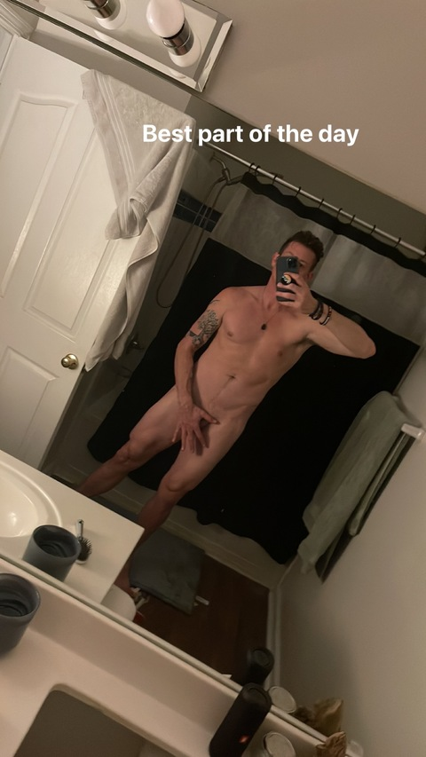 travelingdan77 onlyfans leaked picture 2