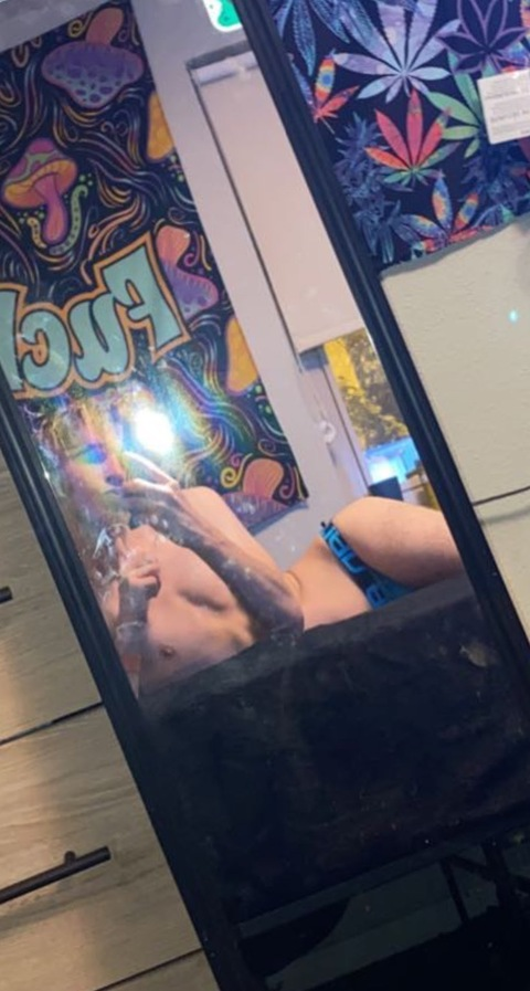 trentjfoxxx onlyfans leaked picture 2