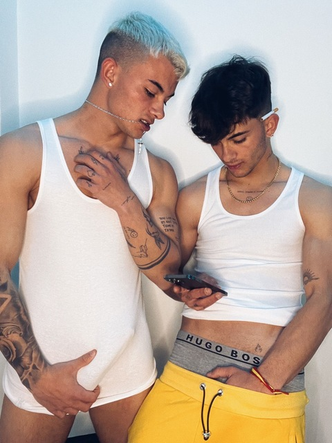 twinscastrovip onlyfans leaked picture 2