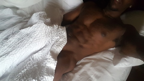 ty_rollandfree onlyfans leaked picture 2