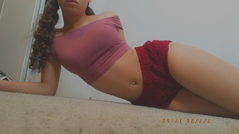 tyniasworld onlyfans leaked picture 2