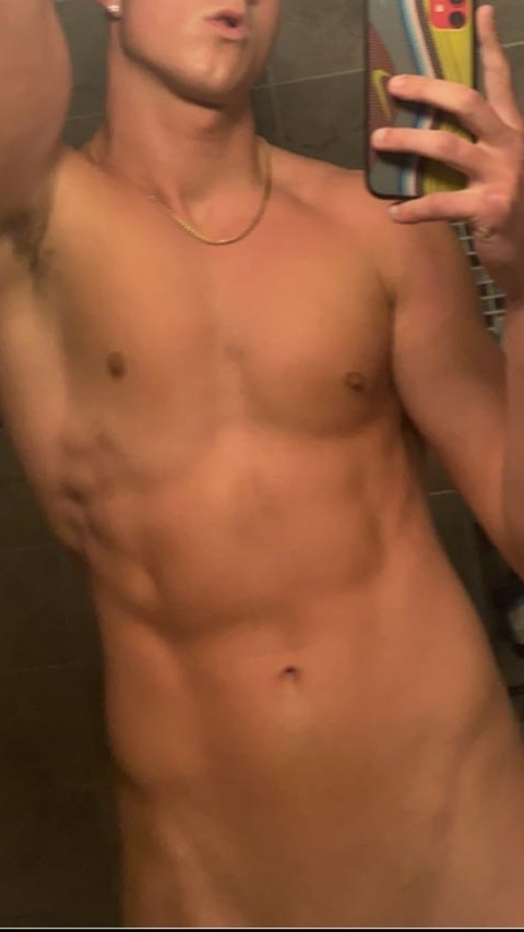 u210001020 onlyfans leaked picture 2