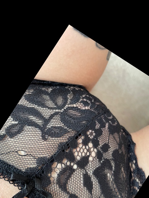 u218687022 onlyfans leaked picture 2
