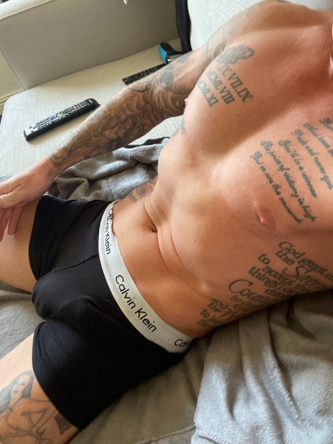 u227100933 onlyfans leaked picture 2