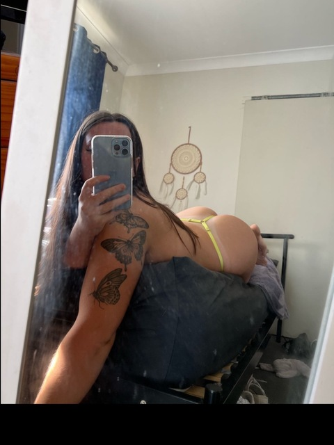 u23112204 onlyfans leaked picture 2