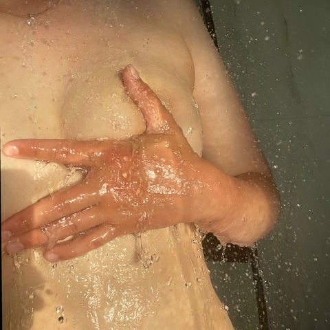 vic.tor.ia onlyfans leaked picture 2