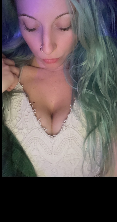 violetcosmos onlyfans leaked picture 2