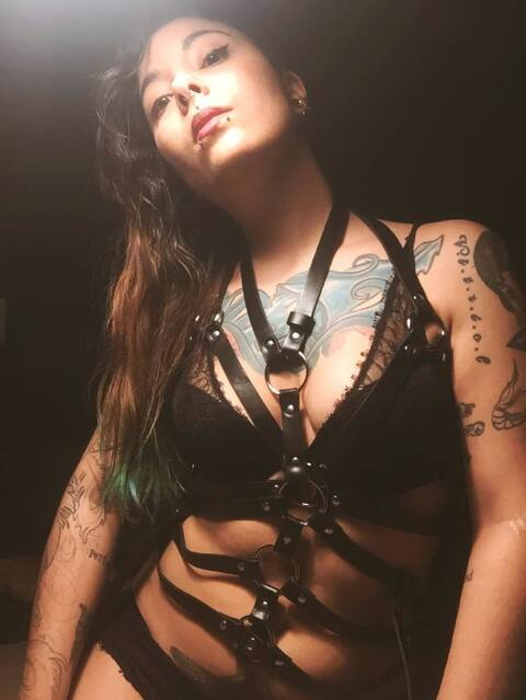 vitriholyc_sgh onlyfans leaked picture 2