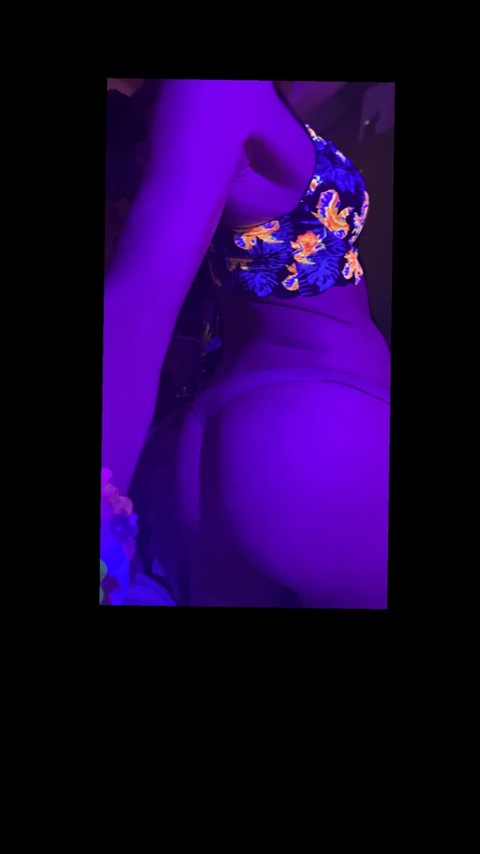 wildmoonchild66 onlyfans leaked picture 2