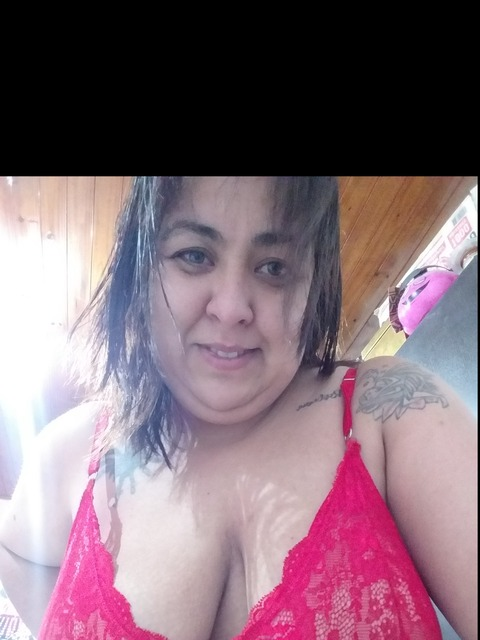 womaninlove22 onlyfans leaked picture 2